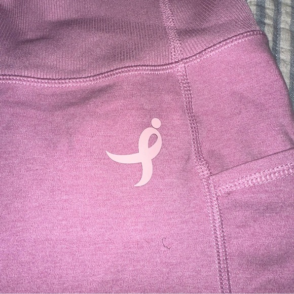 Susan G Komen By Earth Yoga Breast Cancer Awareness Leggings XL Pink EUC - Picture 2 of 9